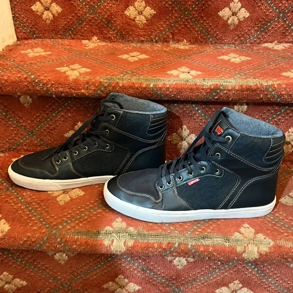 Size 13 men’s denim Levi high top sneakers - Picture 4 of 6